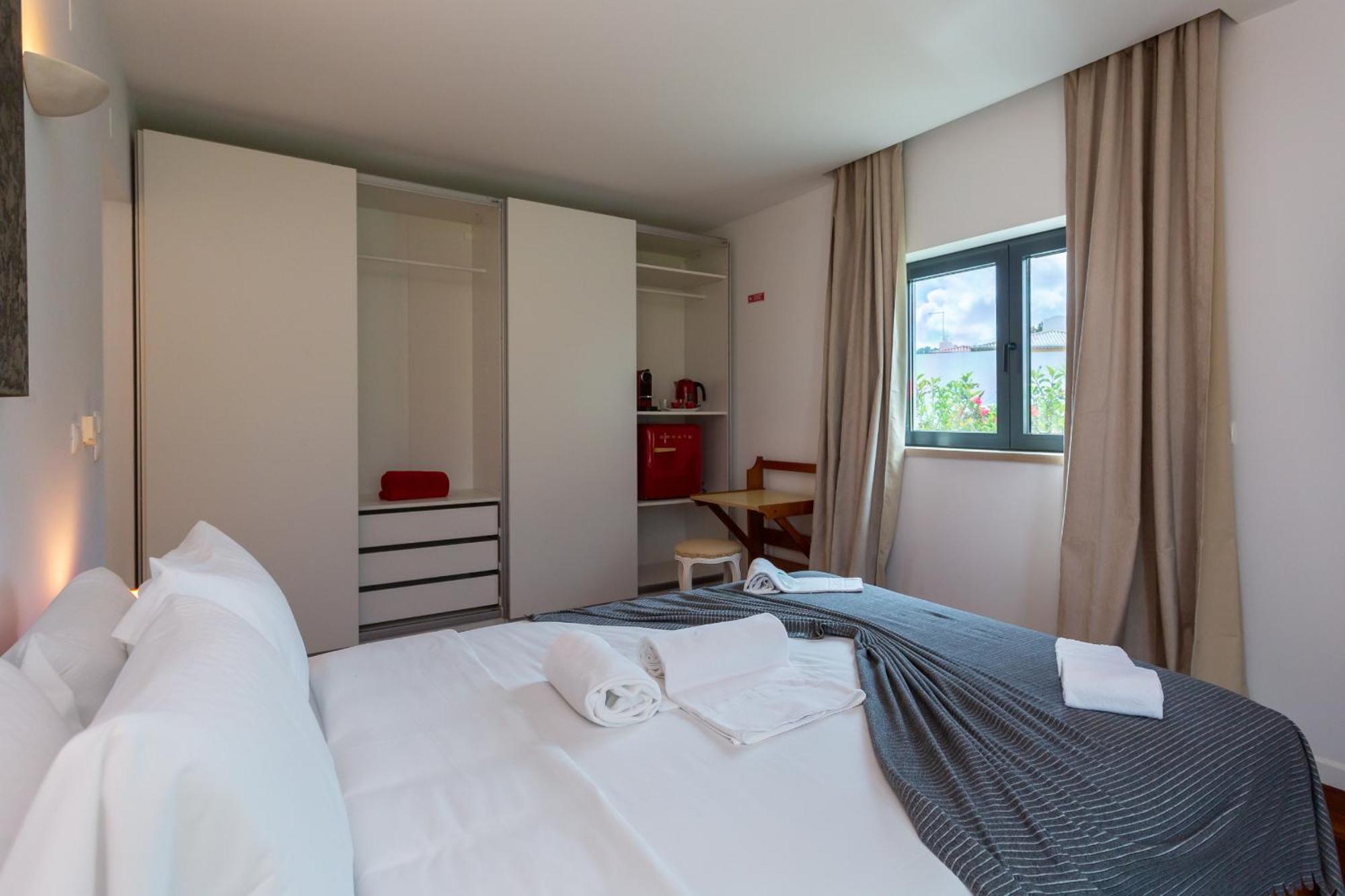 Penedo Escape Sea Suites Colares Esterno foto